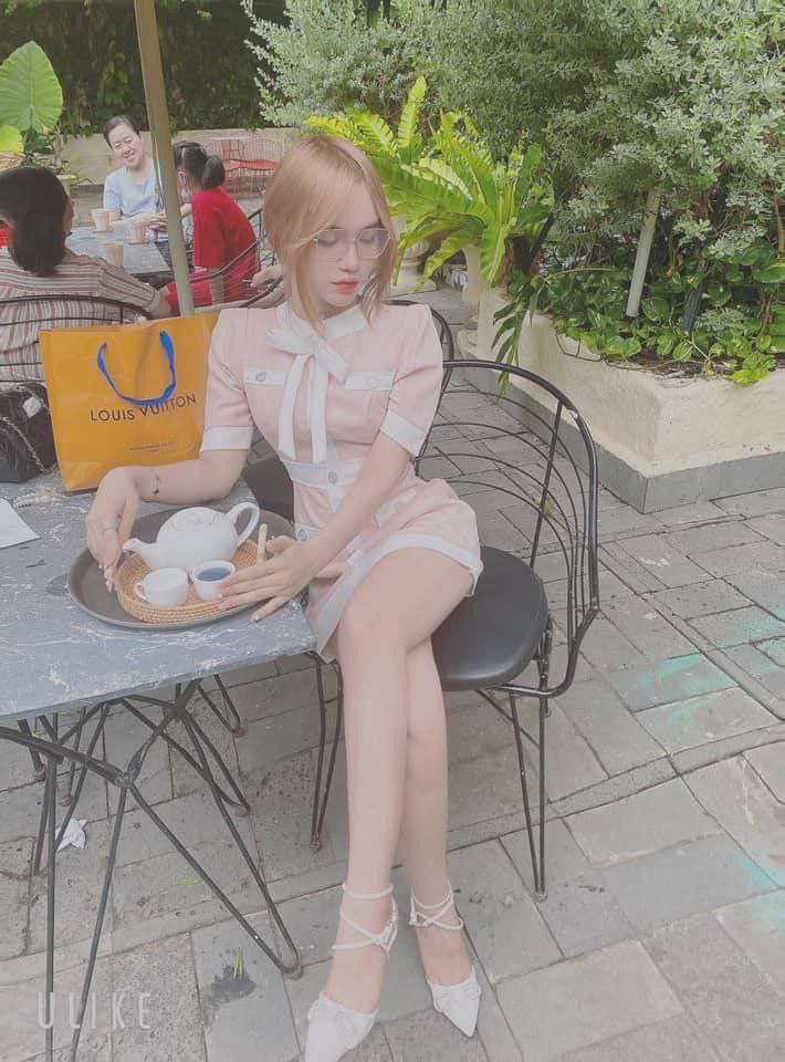 Tên bảo vệ nghèo trả bài quý cô đại gia trên siêu xe