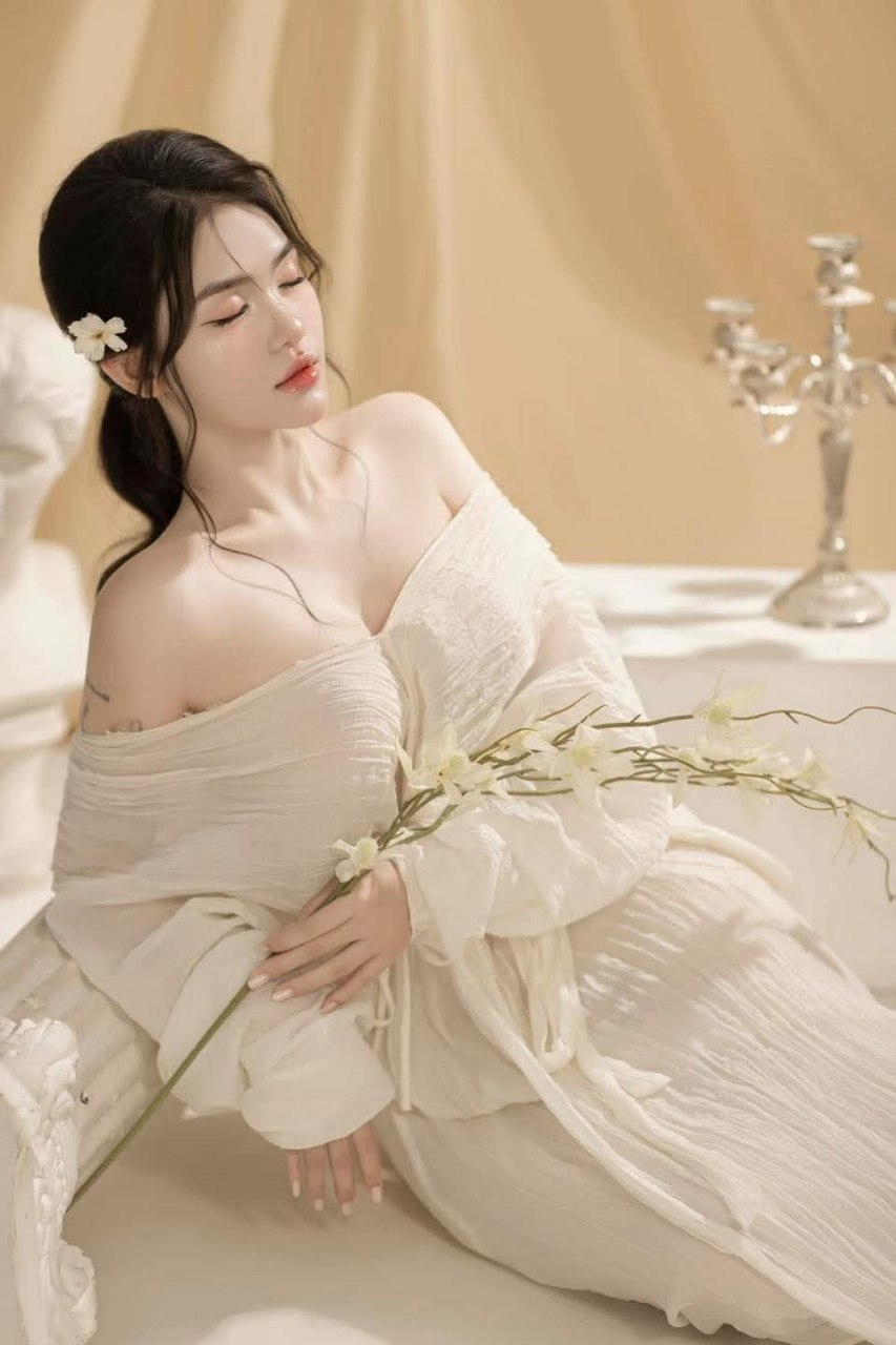 Cắm sừng với người bạn thuở nhỏ